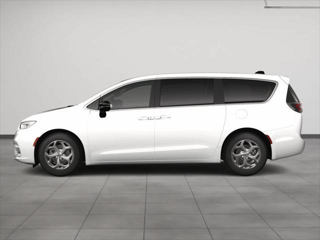 new 2024 Chrysler Pacifica car, priced at $42,570