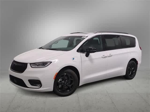 new 2024 Chrysler Pacifica Hybrid car, priced at $56,324