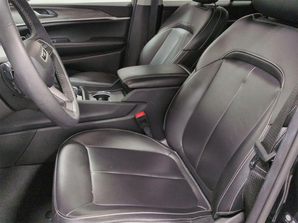 used 2023 Jeep Grand Cherokee car, priced at $33,330