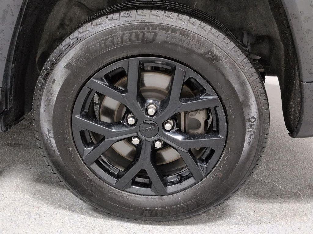 used 2024 Jeep Grand Cherokee L car, priced at $31,856