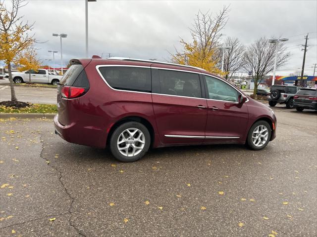 used 2018 Chrysler Pacifica car, priced at $16,882