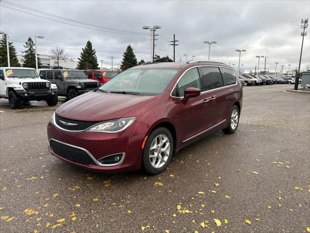 used 2018 Chrysler Pacifica car, priced at $16,882