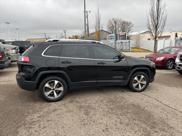 used 2020 Jeep Cherokee car, priced at $18,406