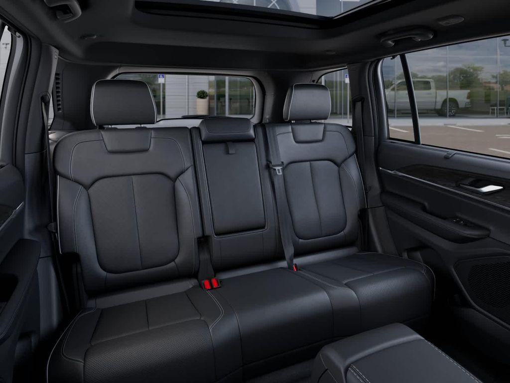 new 2025 Jeep Grand Cherokee car, priced at $51,705