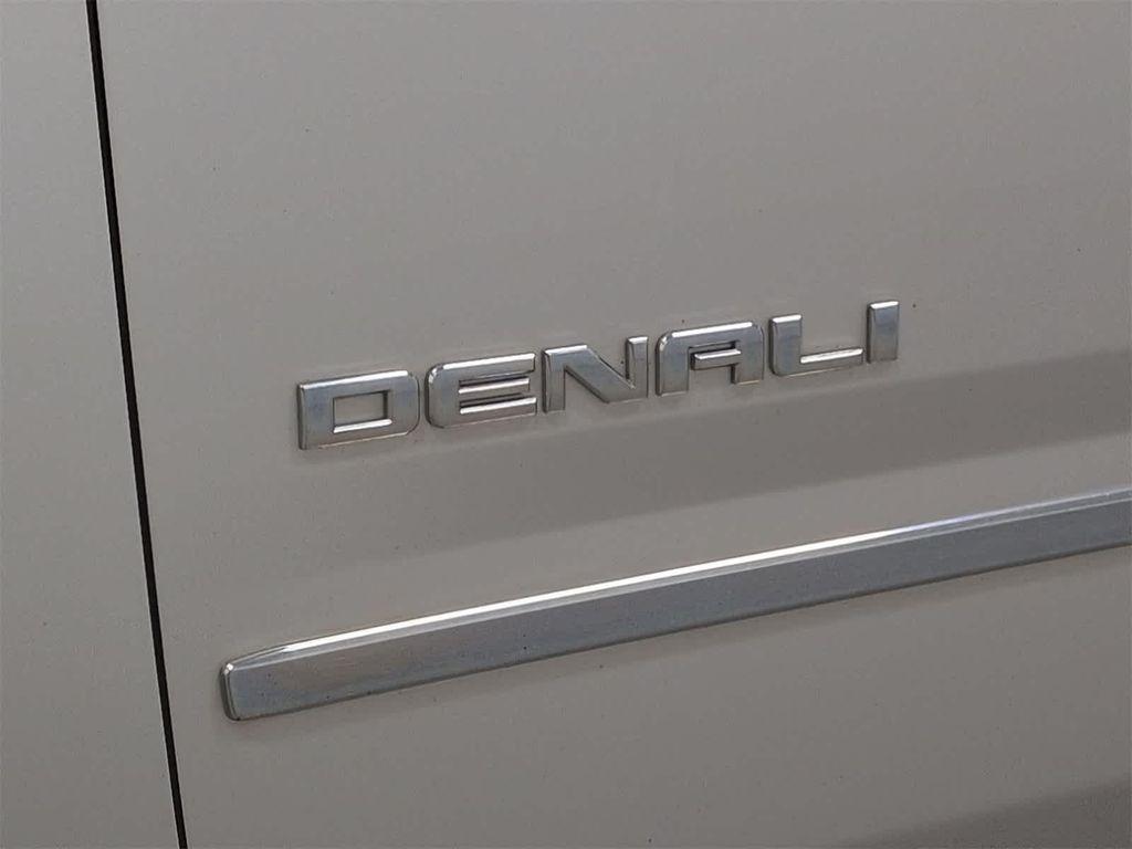 used 2020 GMC Yukon XL car, priced at $27,751