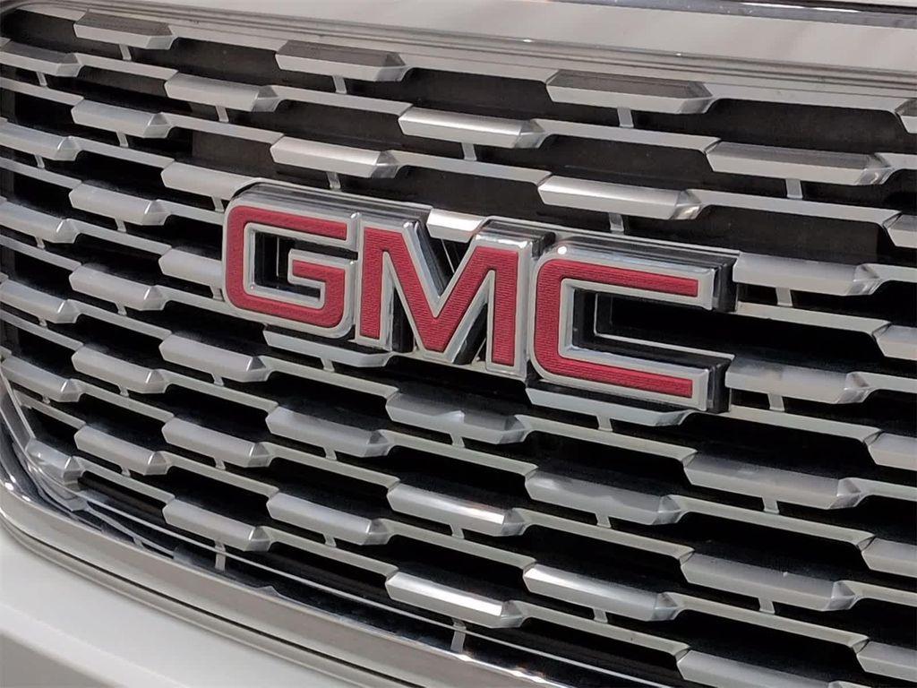 used 2020 GMC Yukon XL car, priced at $27,751
