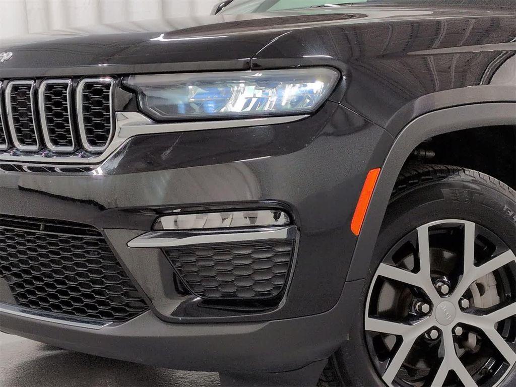 used 2024 Jeep Grand Cherokee car, priced at $32,998