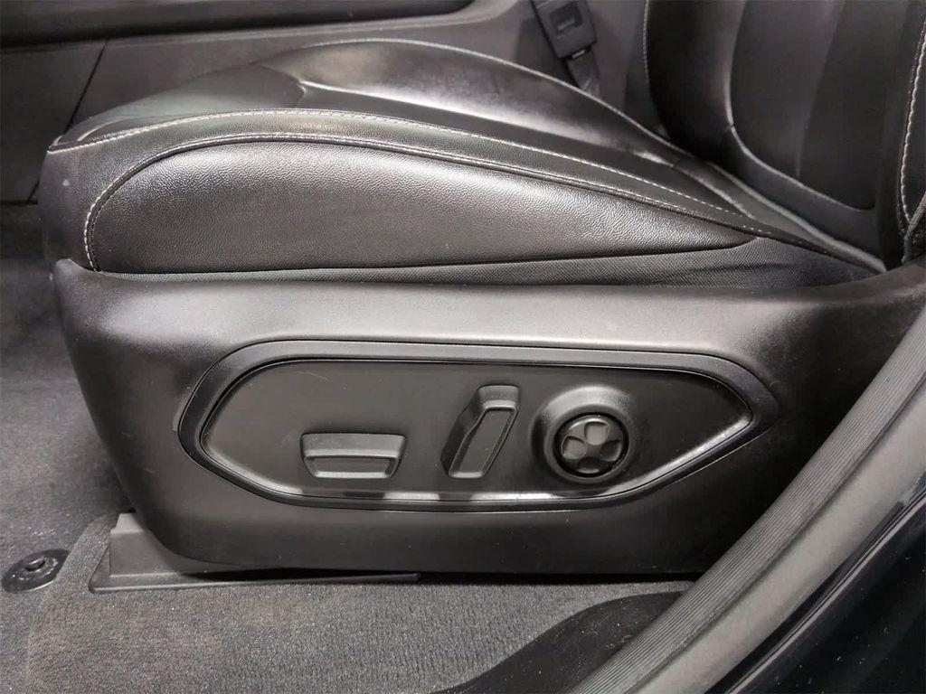 used 2024 Jeep Grand Cherokee car, priced at $32,998