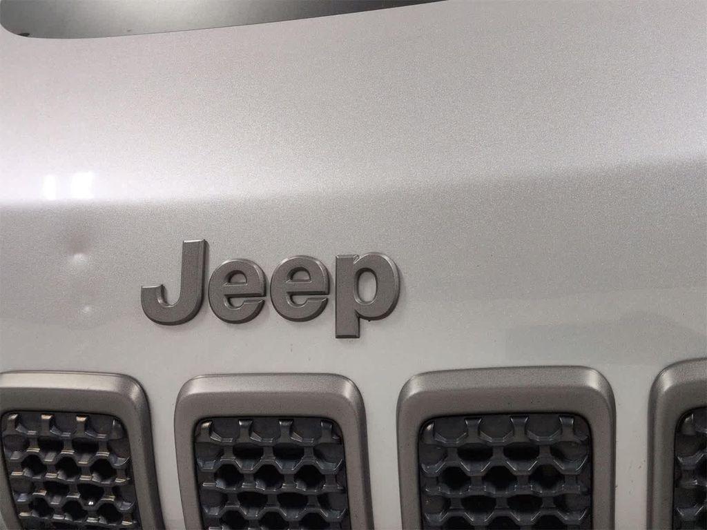 used 2020 Jeep Cherokee car, priced at $15,997