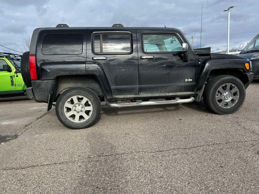 used 2009 Hummer H3 car, priced at $5,487