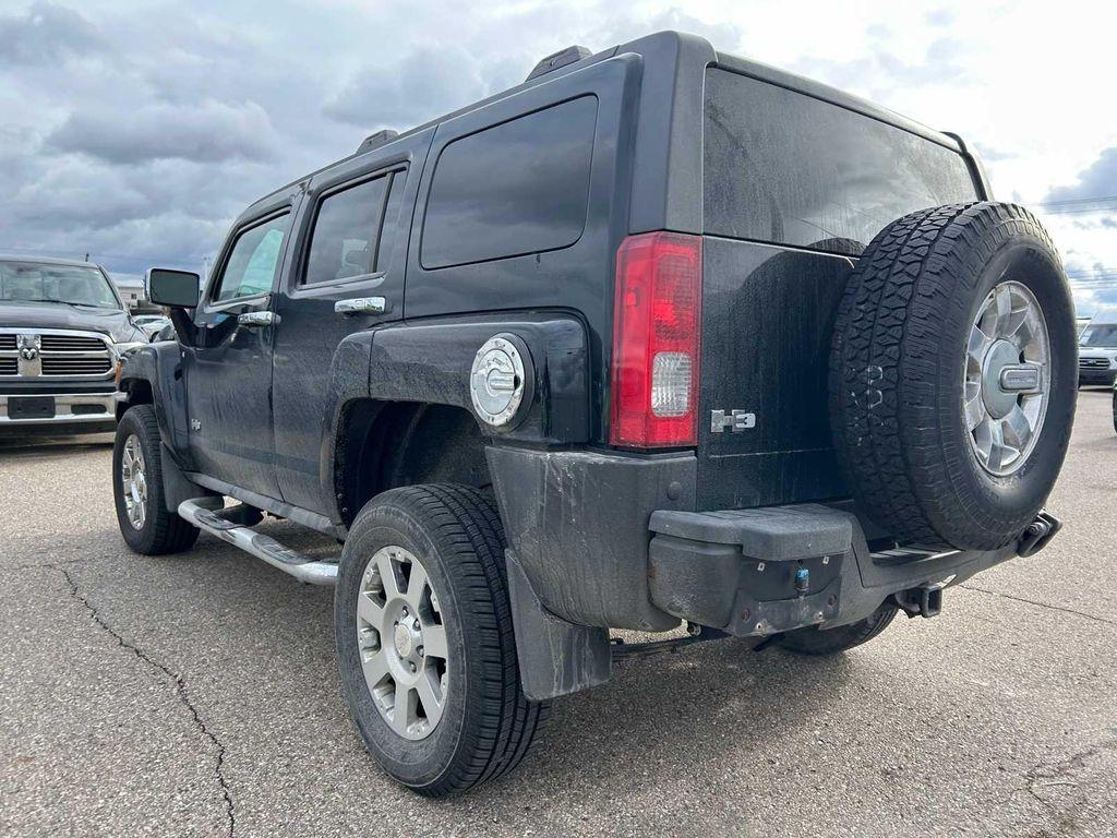used 2009 Hummer H3 car, priced at $5,487