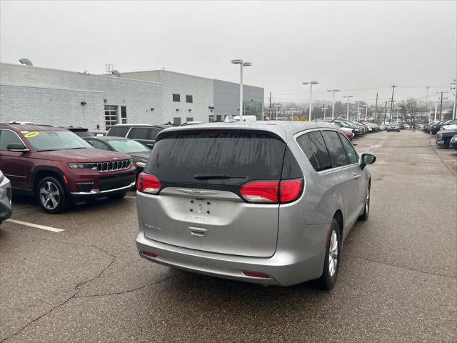 used 2017 Chrysler Pacifica car, priced at $11,430