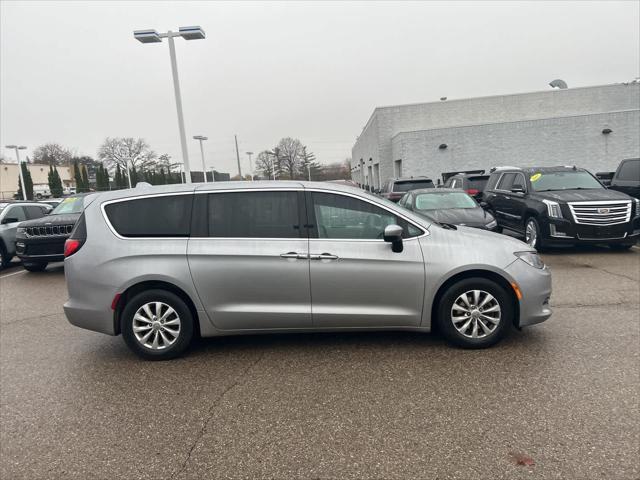 used 2017 Chrysler Pacifica car, priced at $11,430