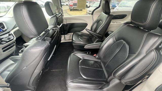 used 2022 Chrysler Pacifica Hybrid car, priced at $24,999