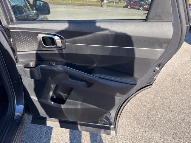 used 2023 Kia Sorento car, priced at $22,871