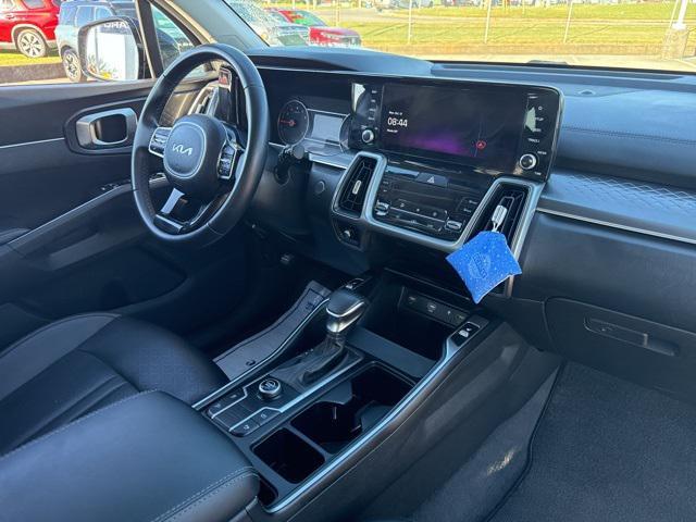 used 2023 Kia Sorento car, priced at $22,871