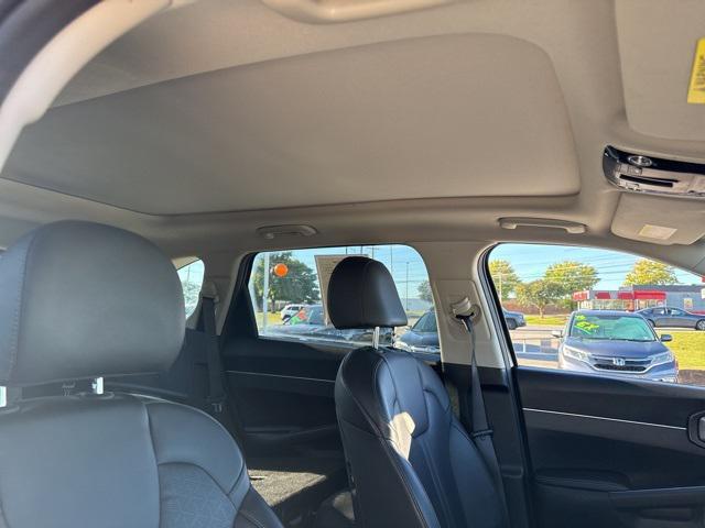 used 2023 Kia Sorento car, priced at $22,871