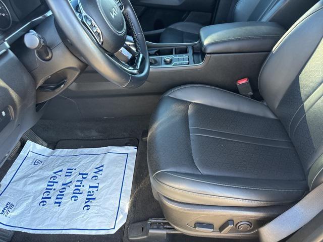 used 2023 Kia Sorento car, priced at $22,871