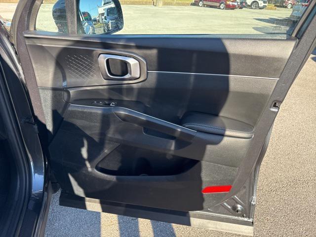 used 2023 Kia Sorento car, priced at $22,871