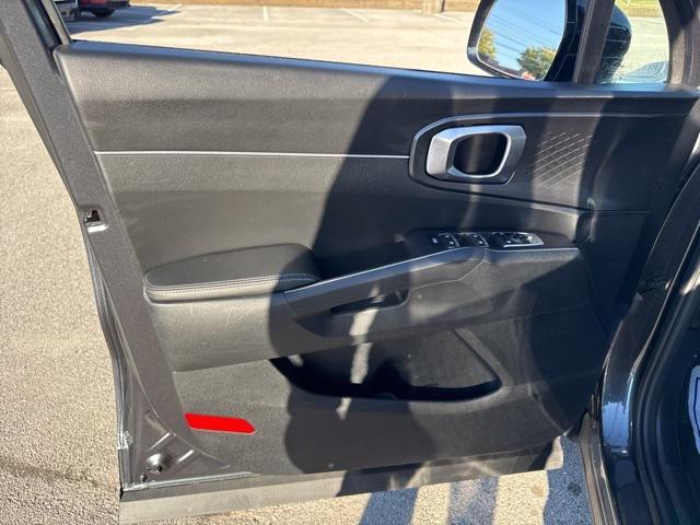 used 2023 Kia Sorento car, priced at $22,871