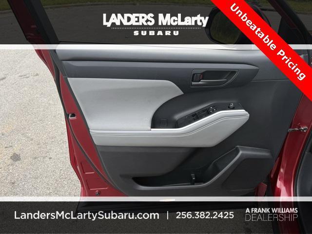 used 2023 Toyota Highlander car, priced at $29,000