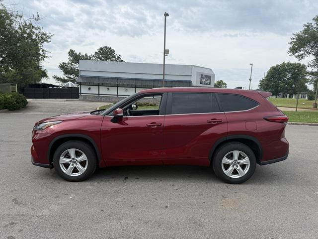 used 2023 Toyota Highlander car, priced at $34,515