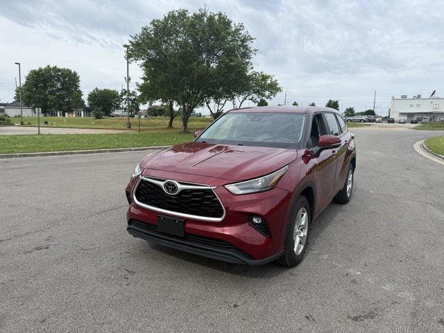 used 2023 Toyota Highlander car, priced at $34,515