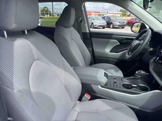 used 2023 Toyota Highlander car, priced at $32,825