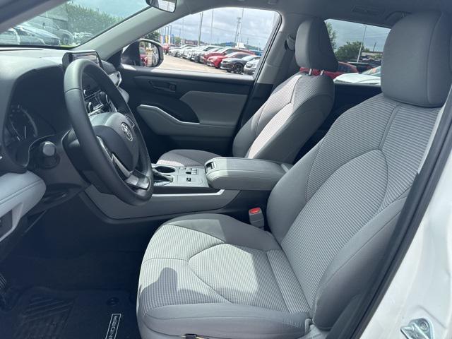 used 2023 Toyota Highlander car, priced at $32,825