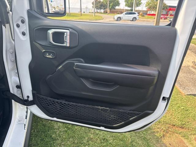 used 2018 Jeep Wrangler Unlimited car, priced at $34,195