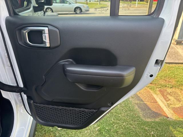 used 2018 Jeep Wrangler Unlimited car, priced at $34,195
