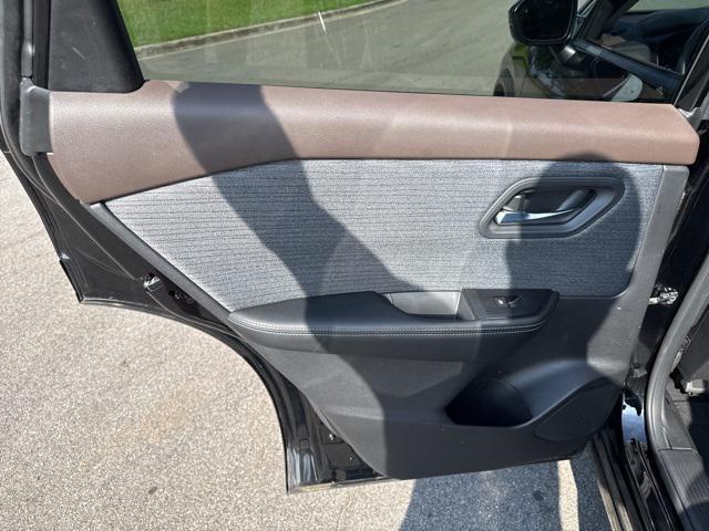 used 2021 Nissan Rogue car, priced at $22,456