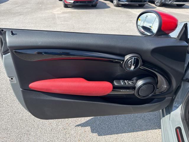 used 2021 MINI Hardtop car, priced at $28,358