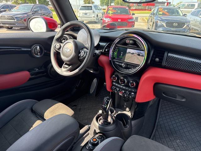 used 2021 MINI Hardtop car, priced at $28,358
