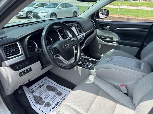 used 2019 Toyota Highlander car, priced at $26,888