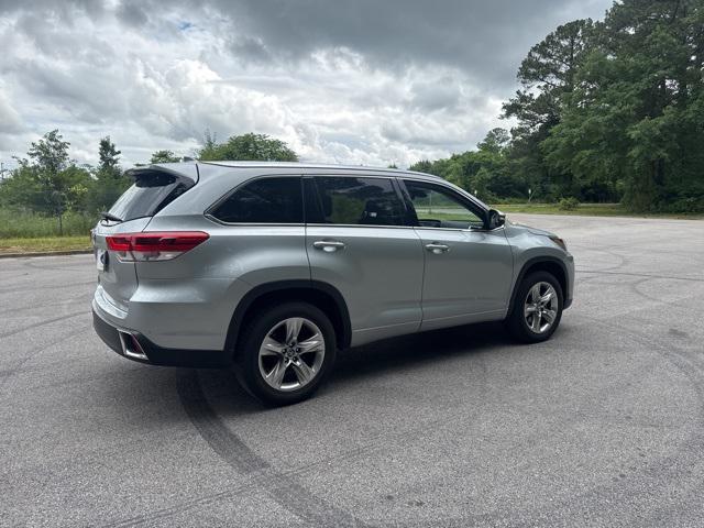 used 2019 Toyota Highlander car, priced at $28,219