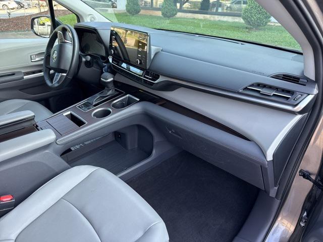 used 2022 Toyota Sienna car, priced at $39,722