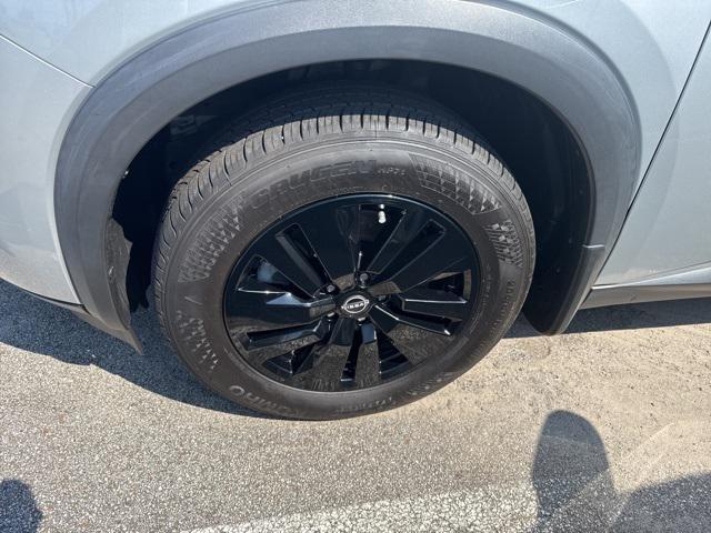 used 2022 Nissan Pathfinder car, priced at $31,999