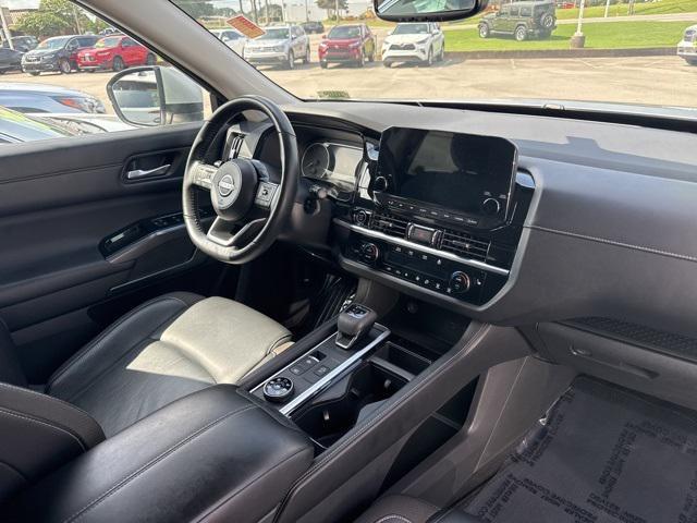 used 2022 Nissan Pathfinder car, priced at $31,999