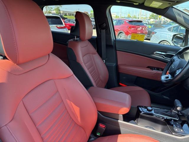 used 2025 Kia Sportage car, priced at $32,810