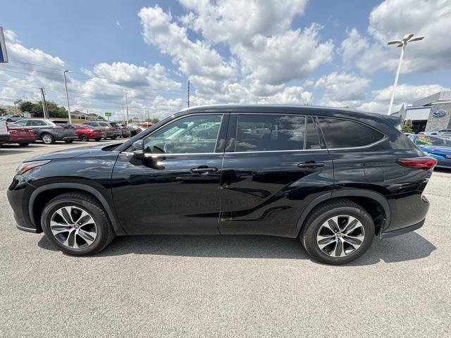 used 2021 Toyota Highlander car, priced at $30,000