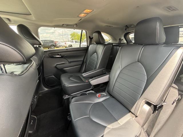 used 2021 Toyota Highlander car, priced at $30,000