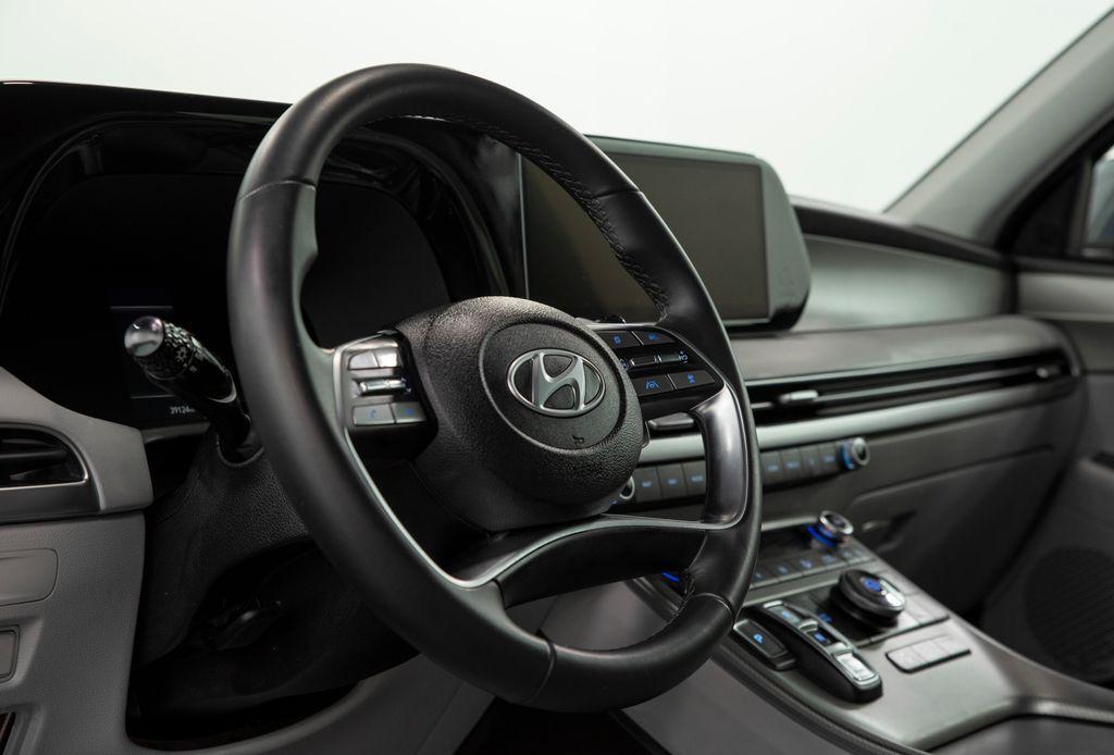 used 2025 Hyundai Palisade car, priced at $32,628