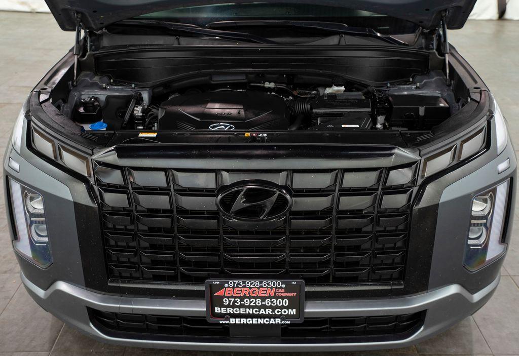 used 2025 Hyundai Palisade car, priced at $32,628