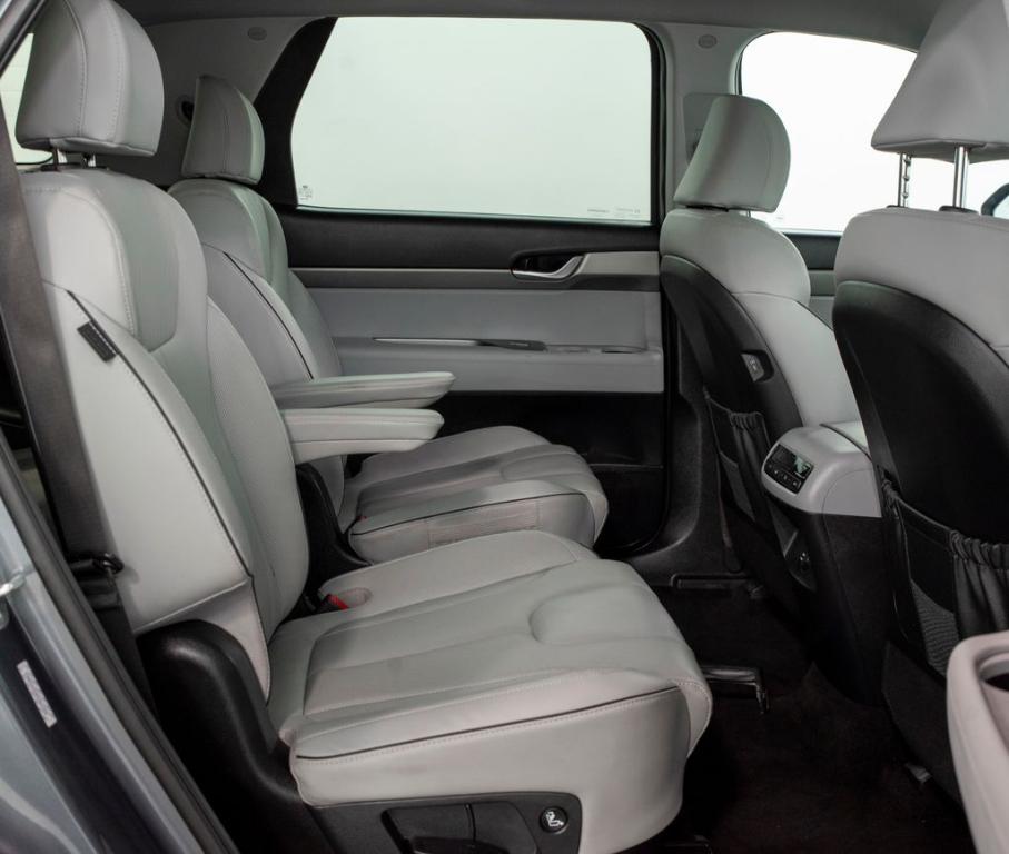 used 2025 Hyundai Palisade car, priced at $32,628