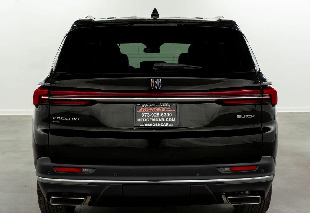 used 2025 Buick Enclave car, priced at $38,999