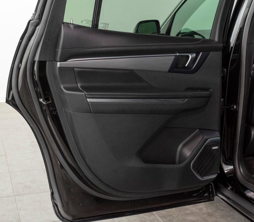 used 2025 Buick Enclave car, priced at $38,999