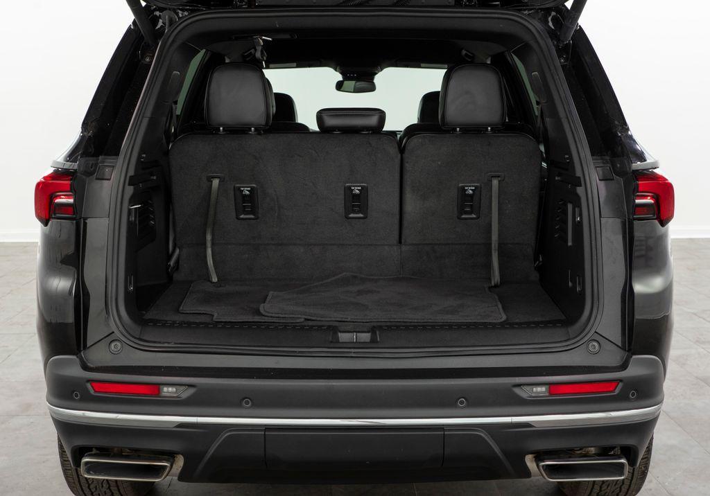 used 2025 Buick Enclave car, priced at $38,999