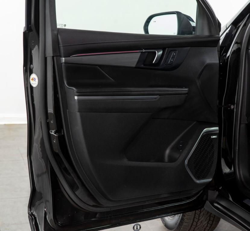 used 2025 Buick Enclave car, priced at $38,999