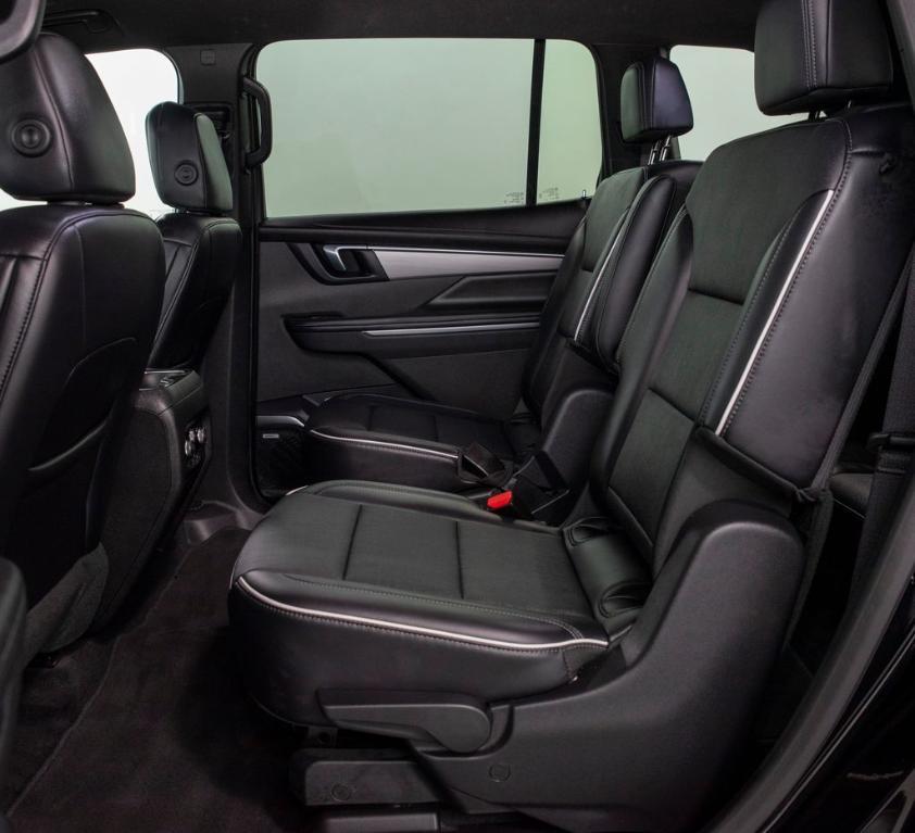 used 2025 Buick Enclave car, priced at $38,999